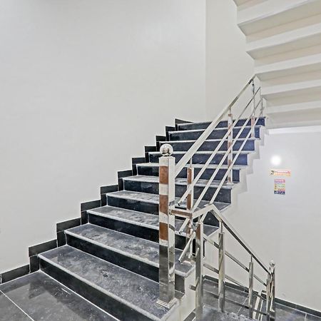 Townhouse P.S.Palace Near Amausi Metro Station Lucknow Extérieur photo