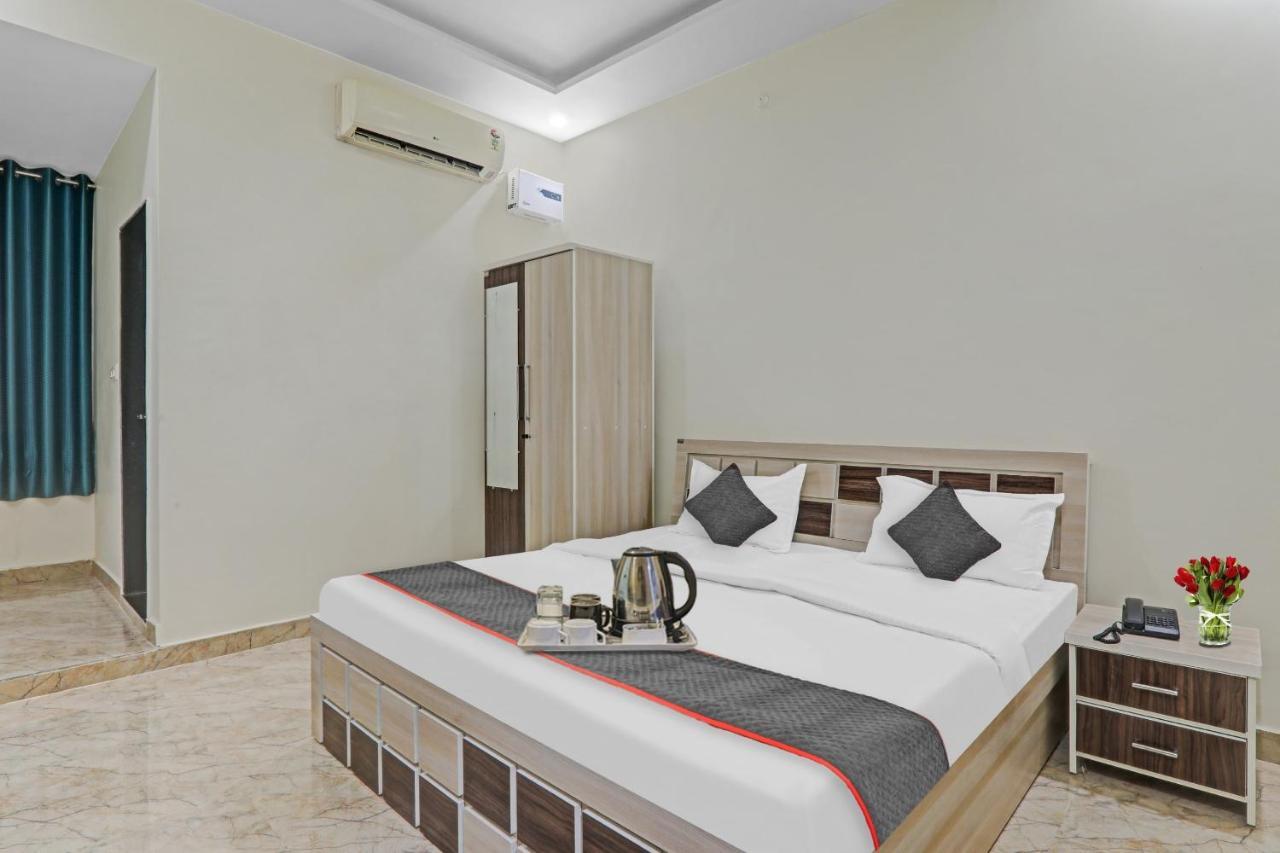 Townhouse P.S.Palace Near Amausi Metro Station Lucknow Extérieur photo