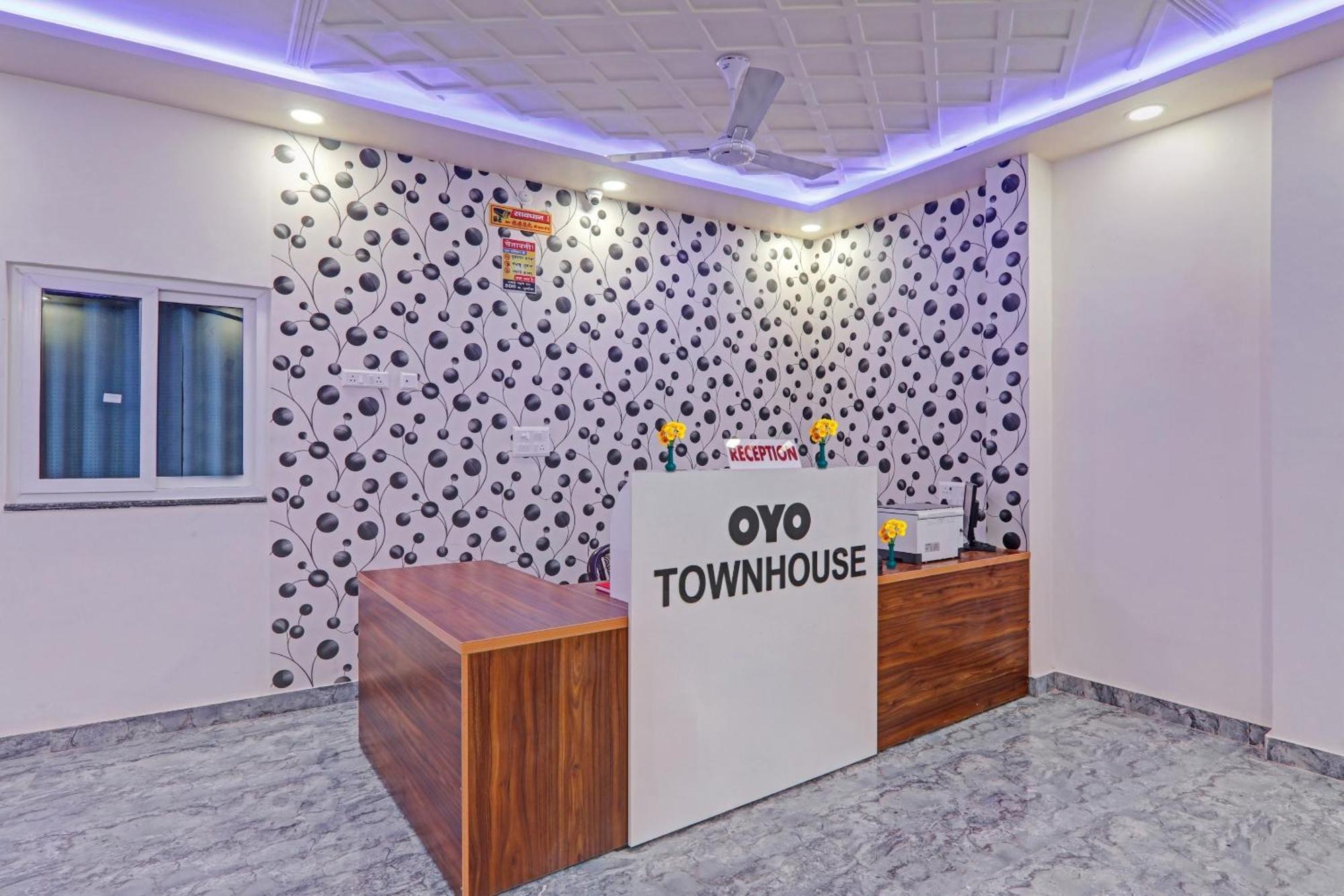 Townhouse P.S.Palace Near Amausi Metro Station Lucknow Extérieur photo
