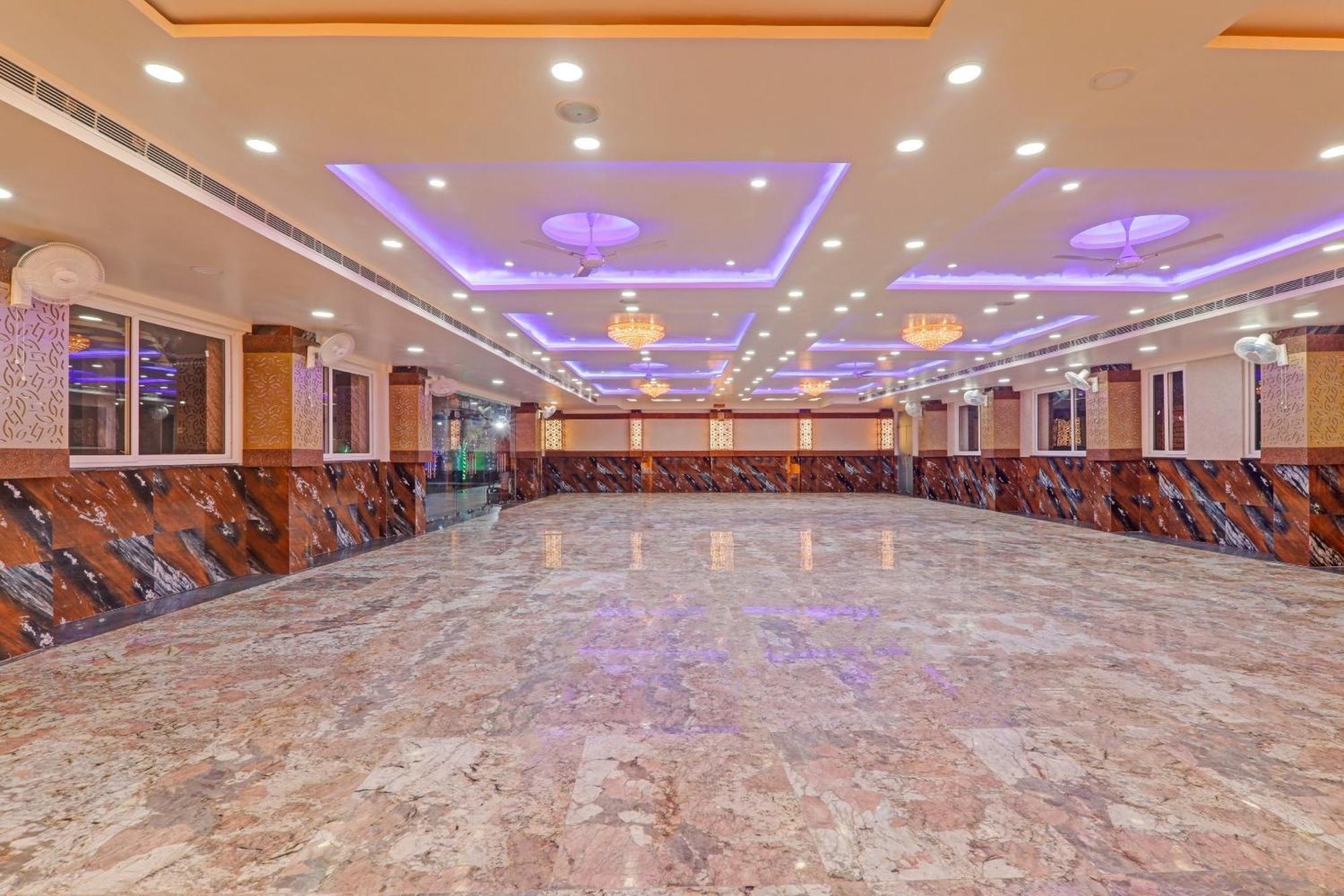 Townhouse P.S.Palace Near Amausi Metro Station Lucknow Extérieur photo